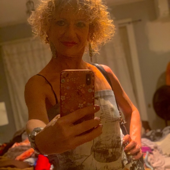 Meet your Posher, Ysanne, Posh Ambassador - Picture 5 of 5